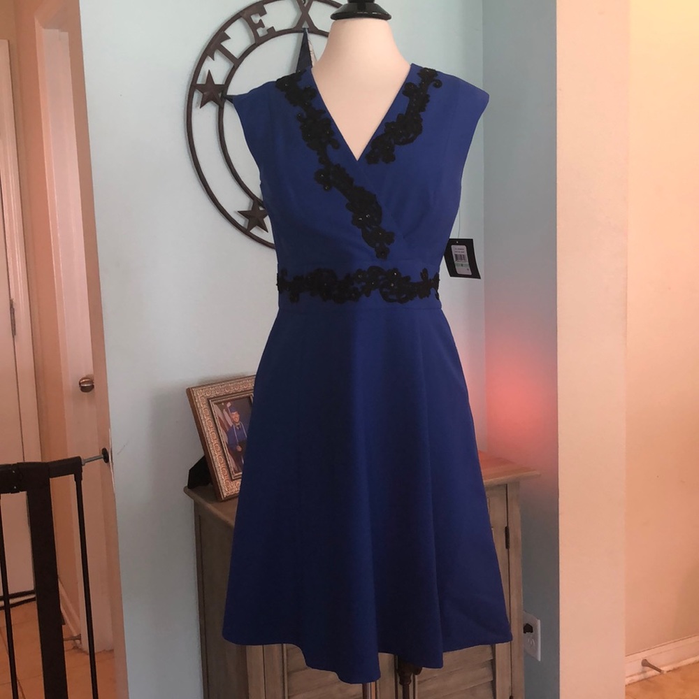 Ellen Tracy sz 8 dress😍😍😍 WITH POCKETS!! ❤️❤️❤️